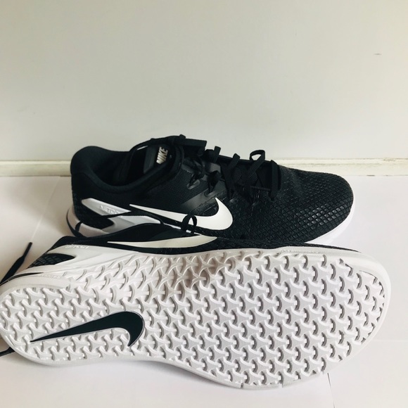 Nike Metcon 4. Black and white color - Picture 5 of 6